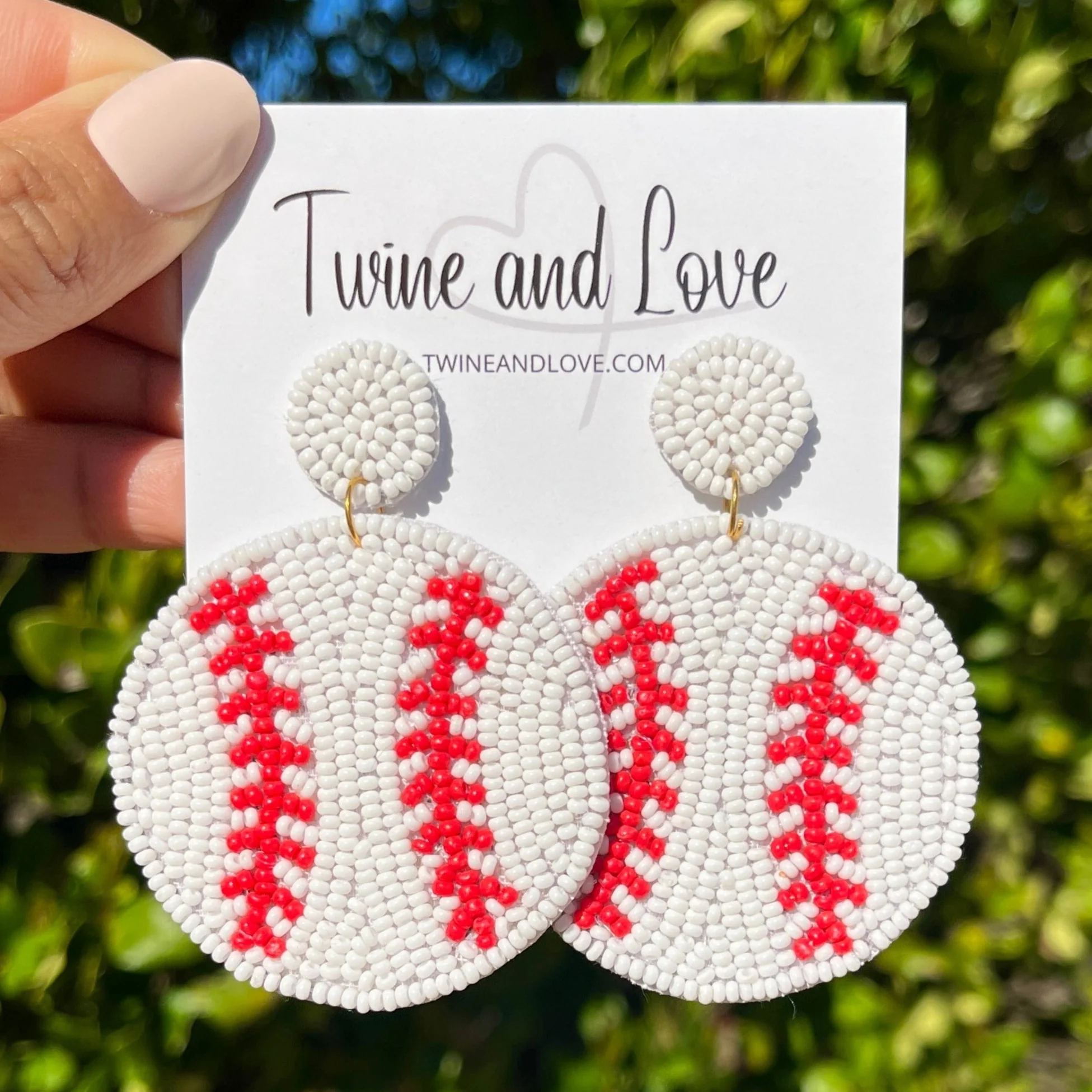 Are these earrings suitable for showing team spirit?