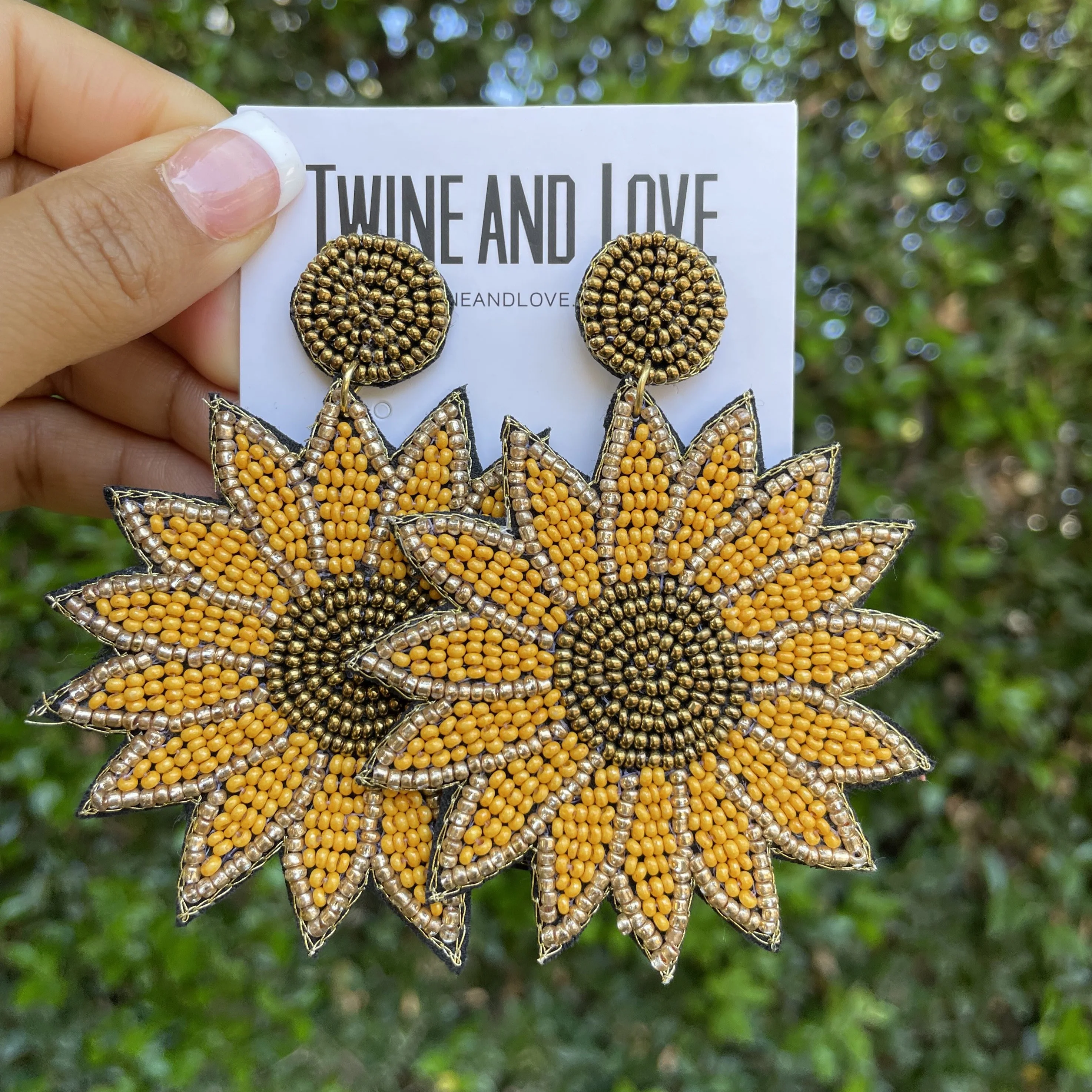 What type of closure do these earrings use?