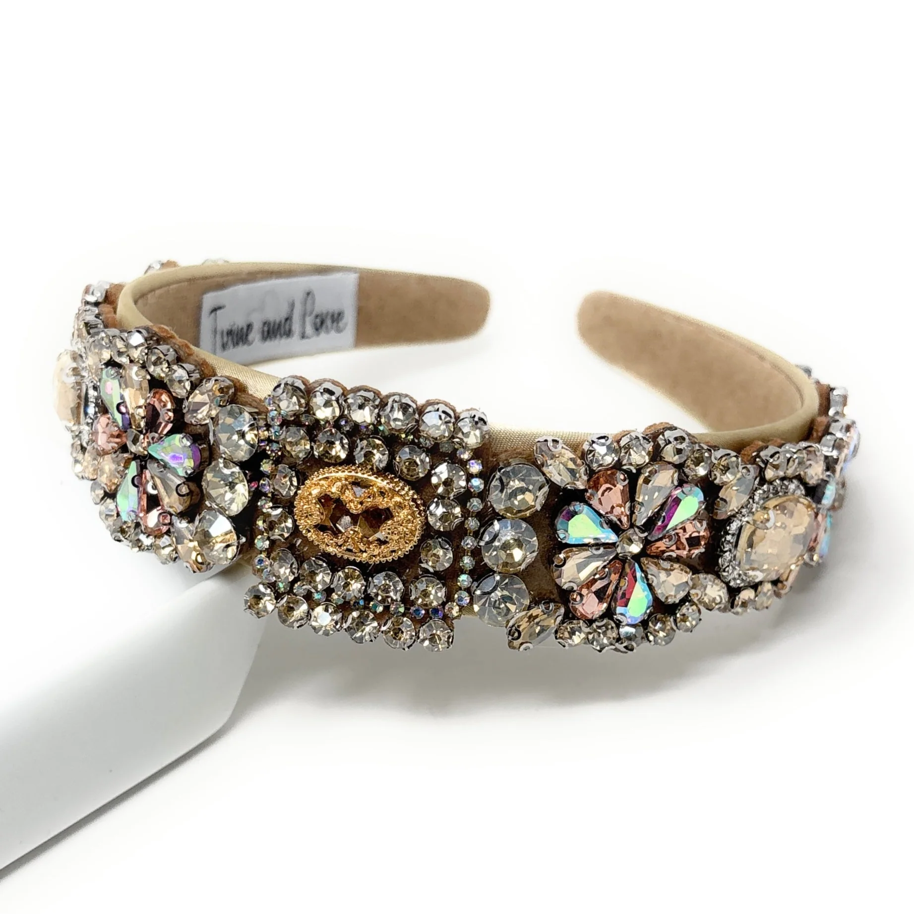 Does the purchase of this headband contribute to any charitable cause?