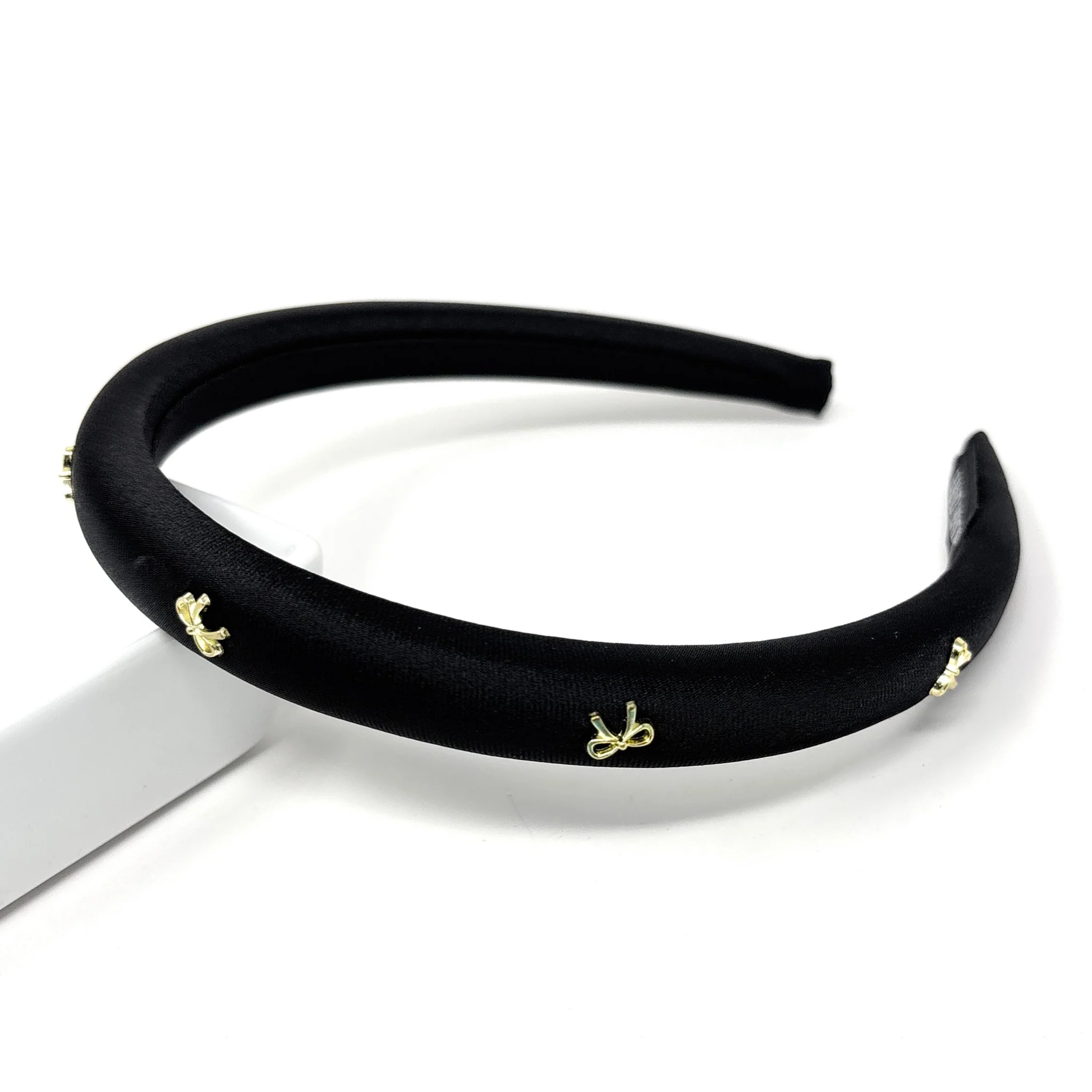 Does purchasing this headband support any charitable causes?
